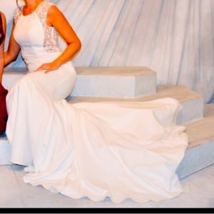 Wedding Dress size 2, dry cleaned